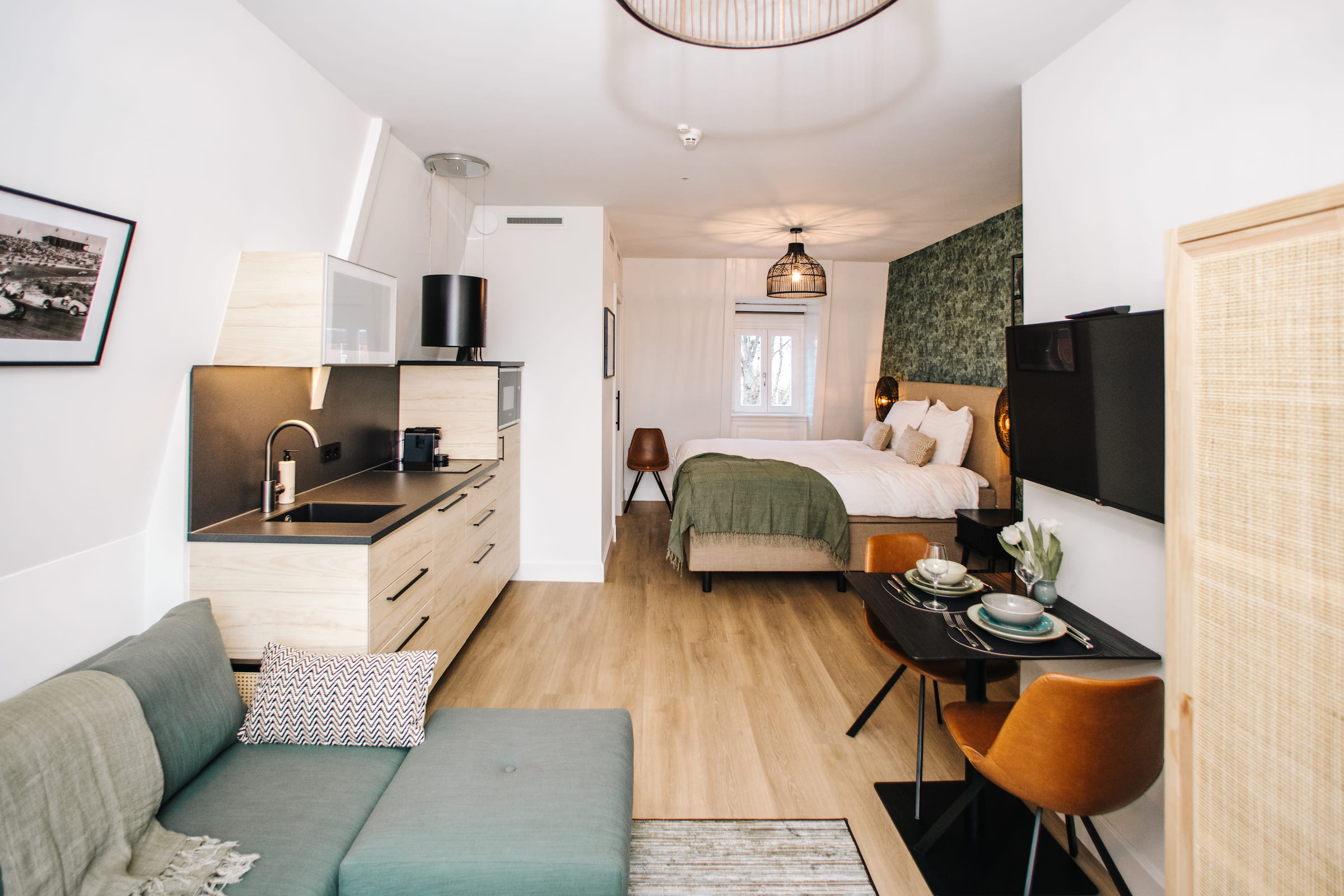 6.Premium Racing Green Suite foto 1